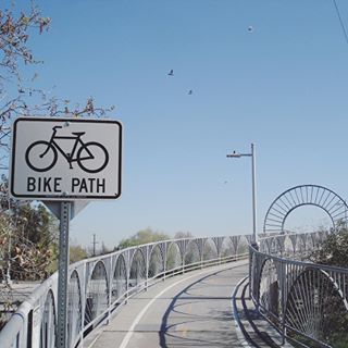 #BikeShare programs enable cities to provide diversity in #urban #transit options http://pxl.to/X5H7300L6zT #sustainable #mobility #metropool